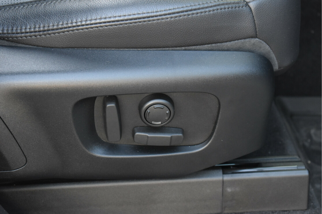 Land Rover-Discovery-14